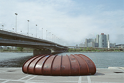 The increased water level and a modern sculpture (1998)