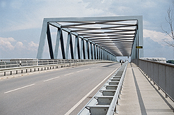 The highway approaching to the bridge 