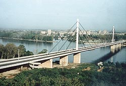 General view of "Sloboda" bridge 